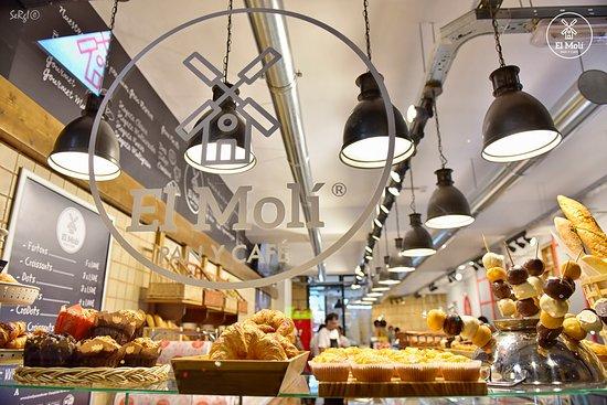 El Moli Pan y Cafe